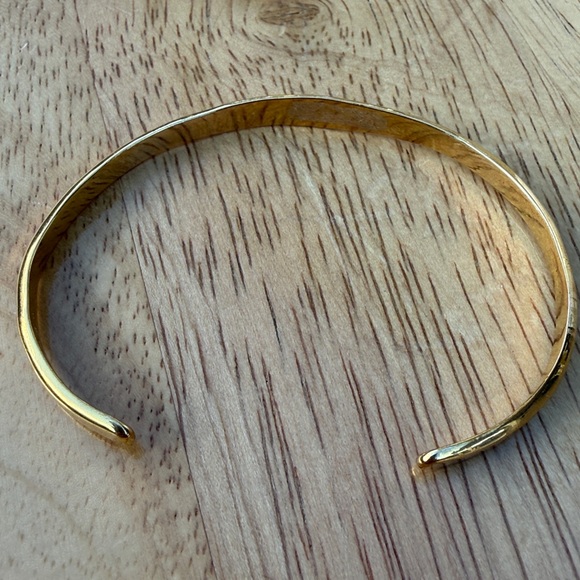 Serefina Gold-Plated Hammered Cuff Bracelet From Anthropologie!!🔥🔥🔥 - Picture 16 of 16